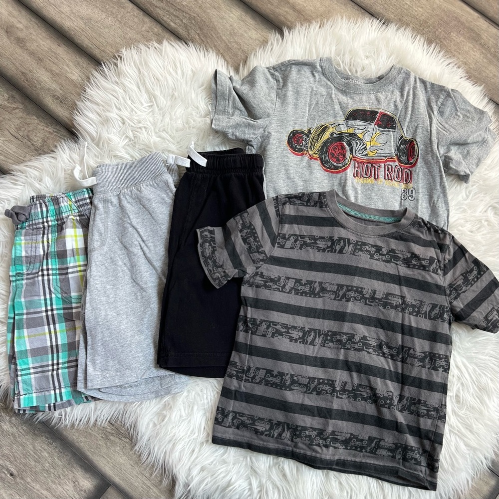 Boys size small 5-6 summer outfits shirts and shorts set